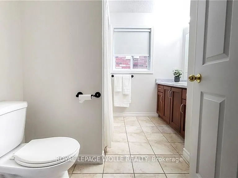128 Udvari Cres #A — Photo 13