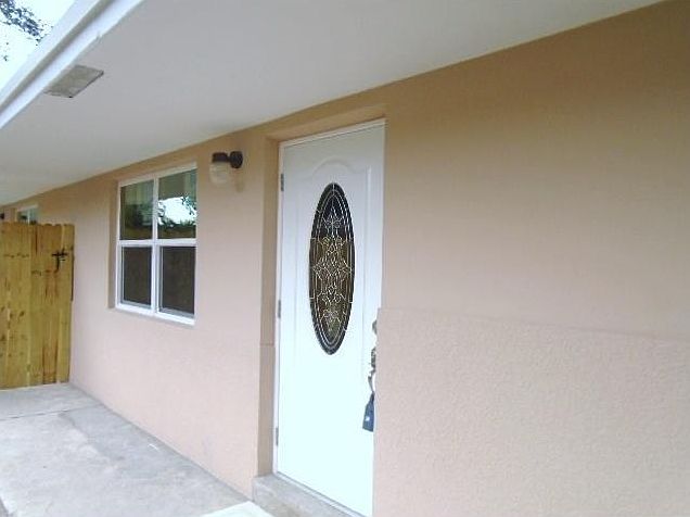 1st image of 1824 SW 20th St #1