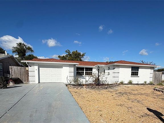 2nd image of 11241 Linden Ln