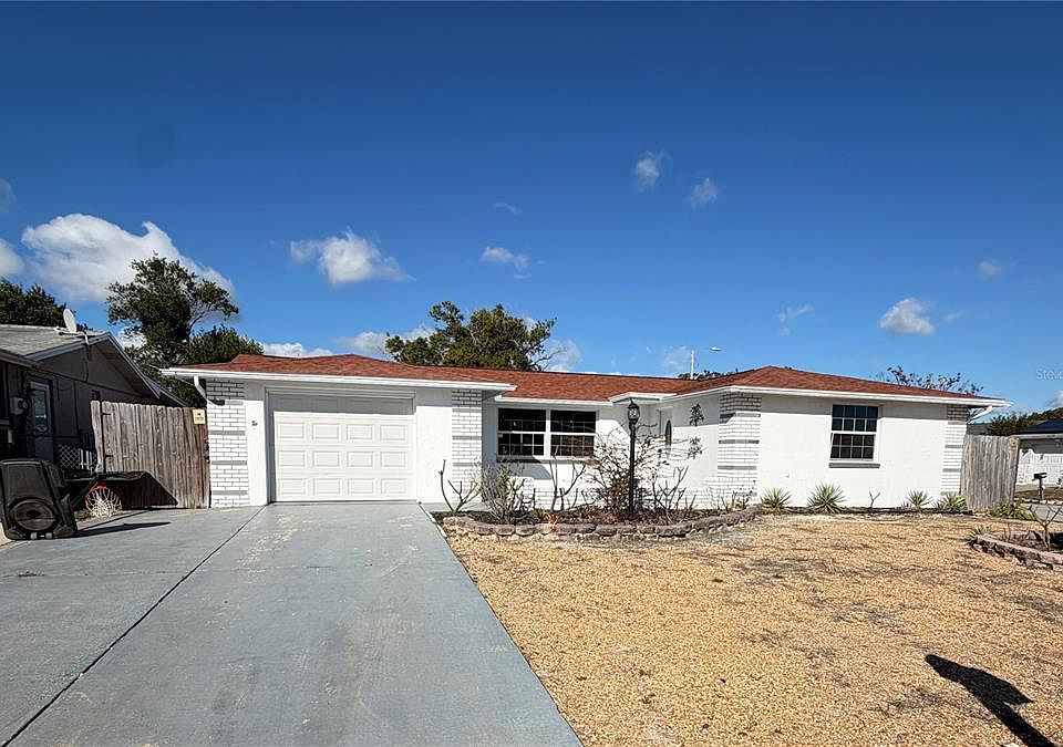 2nd image of 11241 Linden Ln