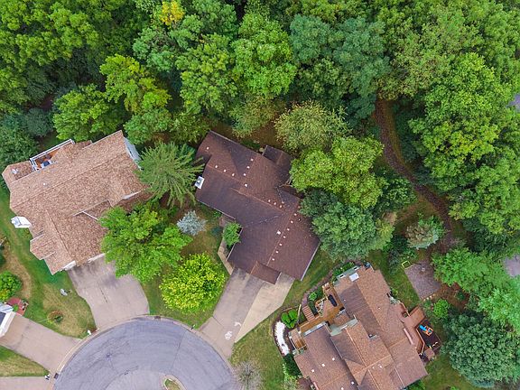 2nd image of 1606 Woodhaven Cir