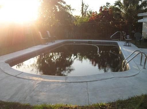 2nd image of 951 Lyons Park Dr