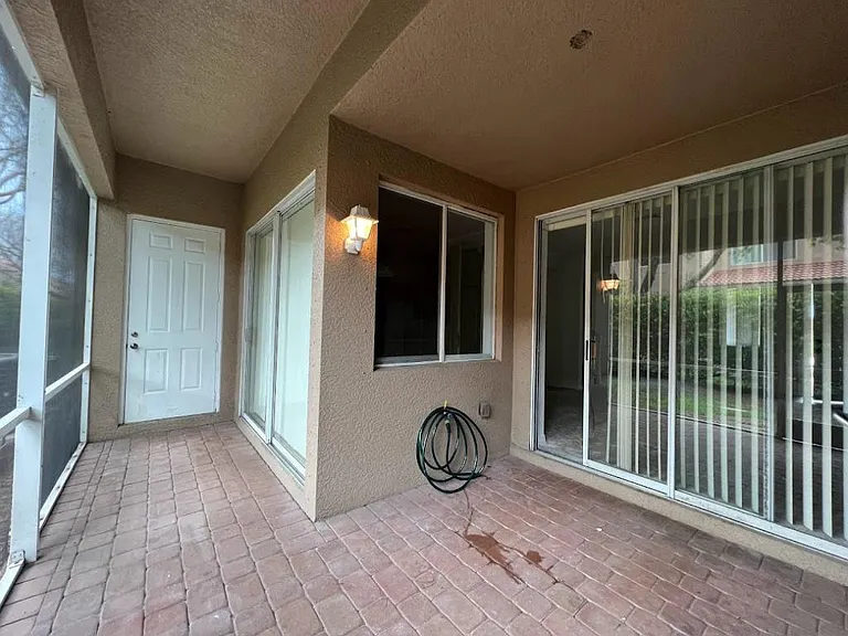 9634 Roundstone Cir — Photo 25