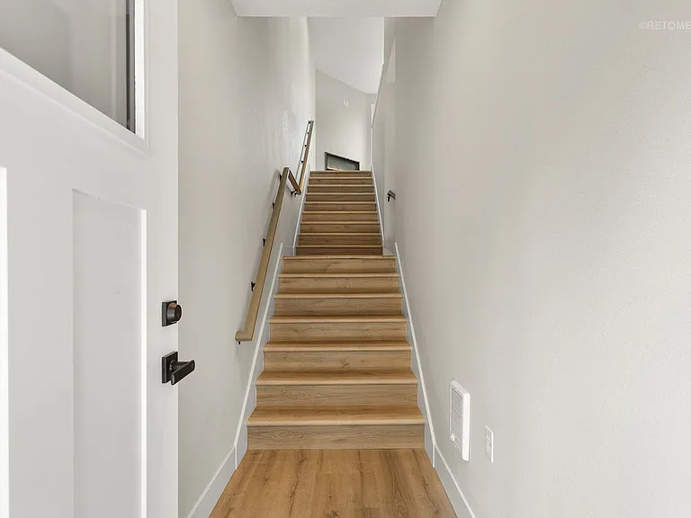 4237 Verda Ln NE — Photo 3
