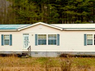 726 Hellard Rd, Annville, KY 40402