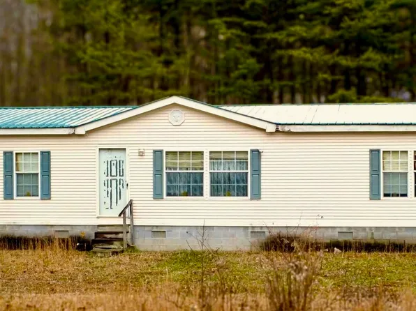 726 Hellard Rd, Annville, KY 40402