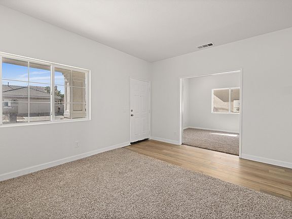 3rd image of 5319 E S4 Ave