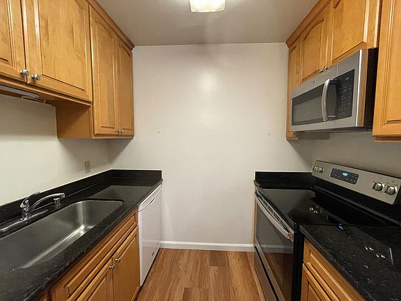 4th image of 968 Kiely Blvd