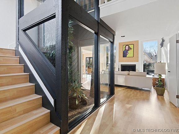 4th image of 10137 S Marion Ave