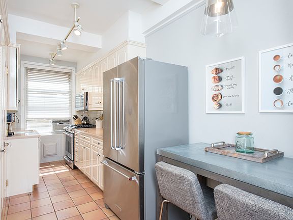 5th image of 470 W End Ave #2G