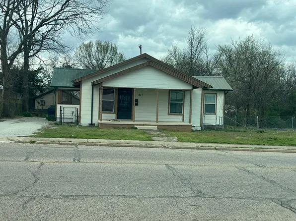 611 W Strothers Ave, Seminole, OK 74868