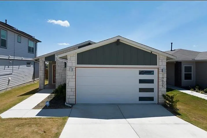 3 bed, 2.0 bath, 1509 sqft, $2,350 — Photo 2