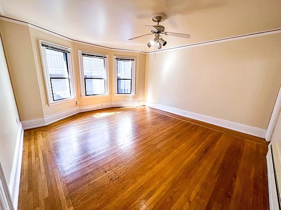 4th image of 1515 E Madison St APT 3C