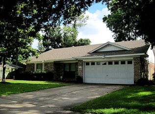 7003 Drowsy Pine Dr, Houston, TX 77092