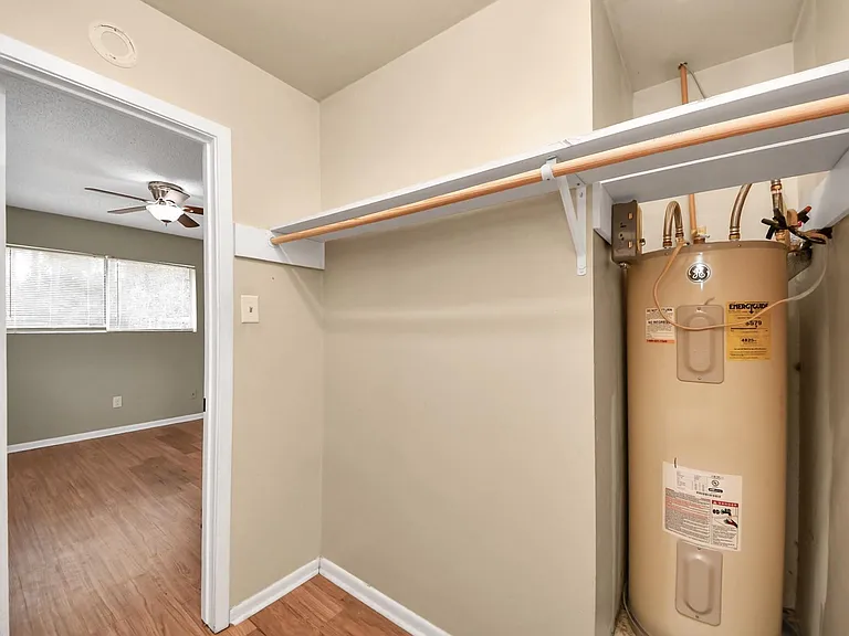 1006 Perry St #100 — Photo 35