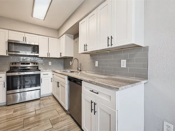 5625 Antoine Dr APT 1203, Houston, TX 77091