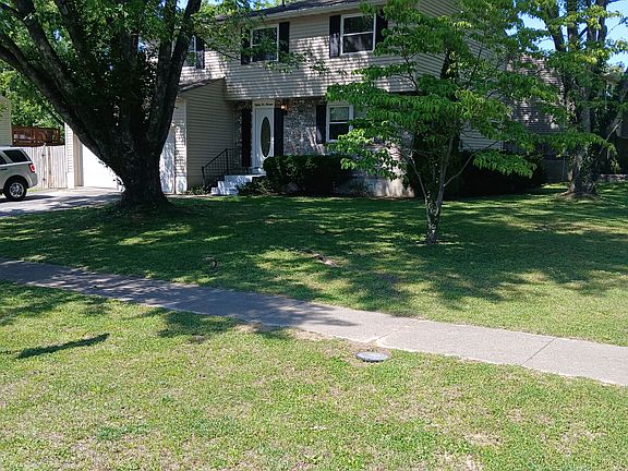 3rd image of 8513 Silver Fox Rd
