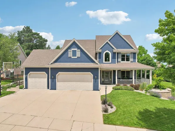 2610 River Ridge DRIVE, Waukesha, WI 53189