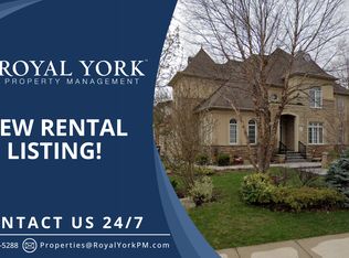 2 Saint Hubert Dr #2, Brampton, ON L6P1V9