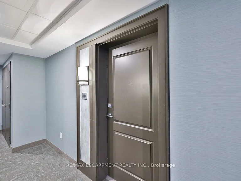470 Dundas St E #314 — Photo 5