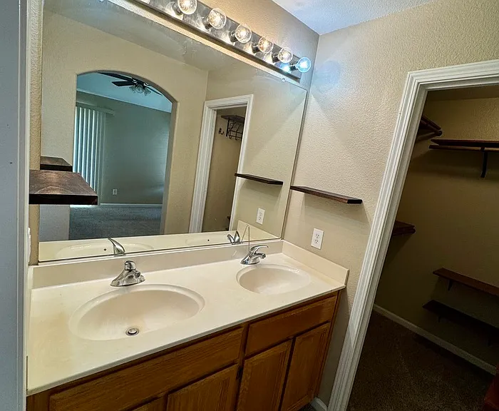 1220 Arbor Dr — Photo 15