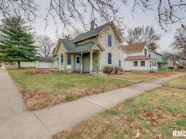 1700 Pershing Blvd, Clinton, IA 52732