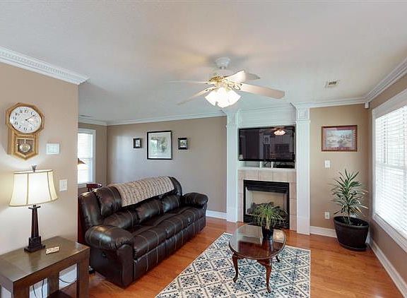 5th image of 1101 Paxton Dr