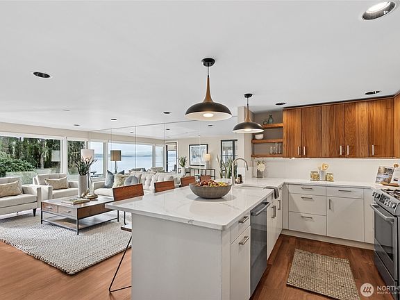 2nd image of 1600 43rd Avenue E #211