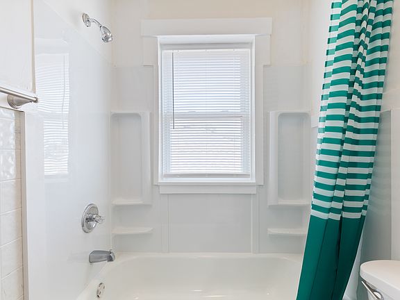 4th image of 2 Irvington Rd APT 6