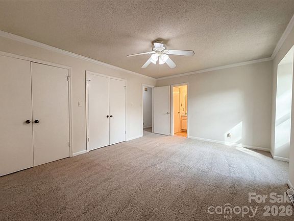 4th image of 121 Pelham Ln