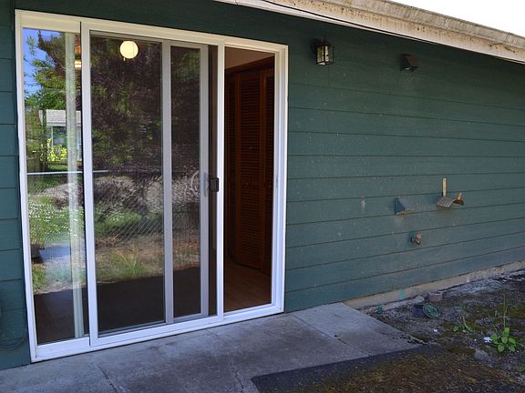 4th image of 289 Warren St S #7