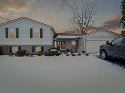 5009 Shoreline Blvd, Waterford, MI, 48329
