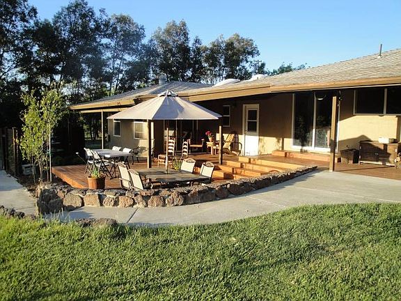 2nd image of 19823 Hillcrest Dr