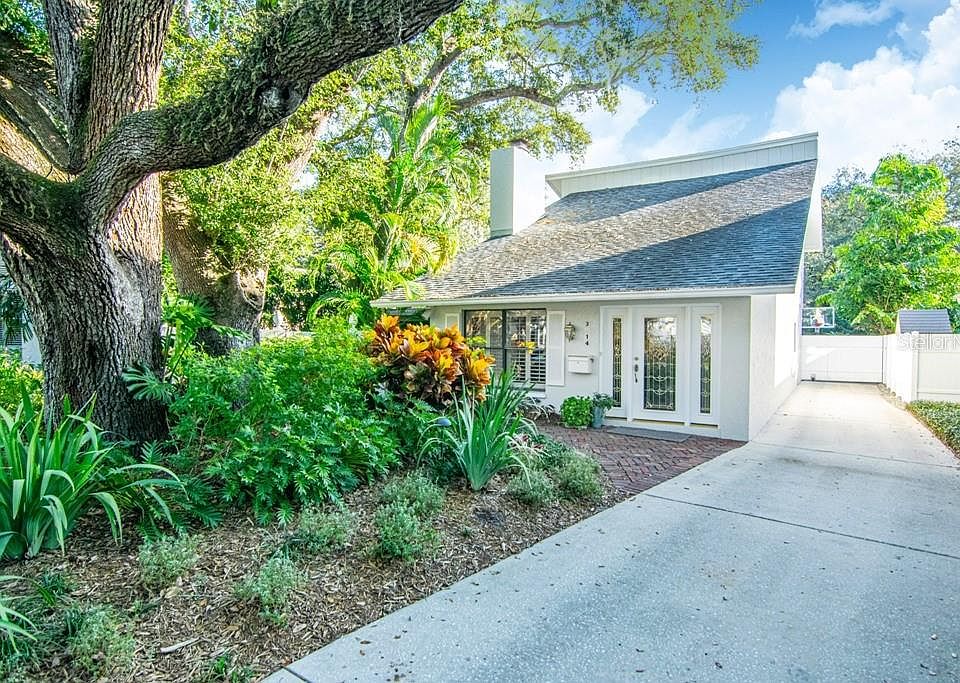 1st image of 3014 W Lawn Ave
