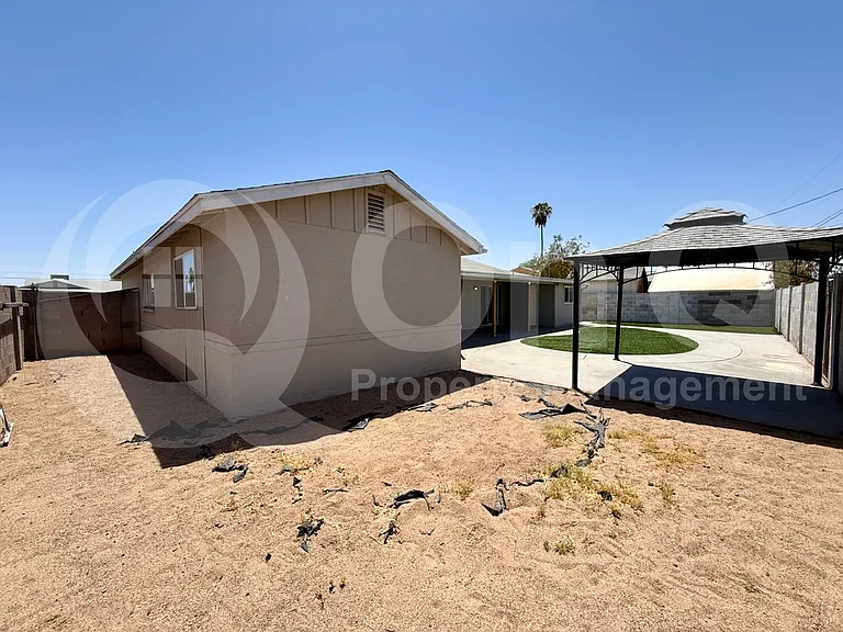 1718 W Auburn St — Photo 24