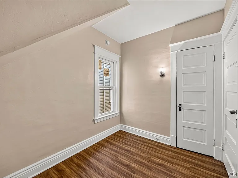563 Humboldt Pkwy #UPPER — Photo 20