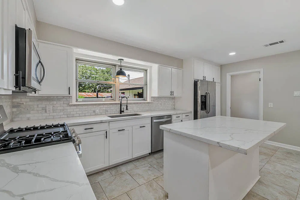 4 bed, 2000 sqft, $3,400 — Photo 4