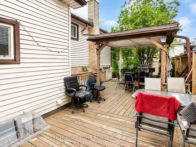 762 Railton Ave — Photo 19