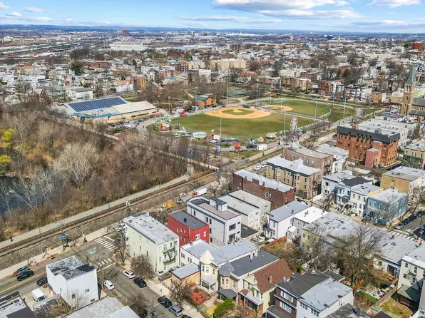 160 Central Avenue image 29 of 31