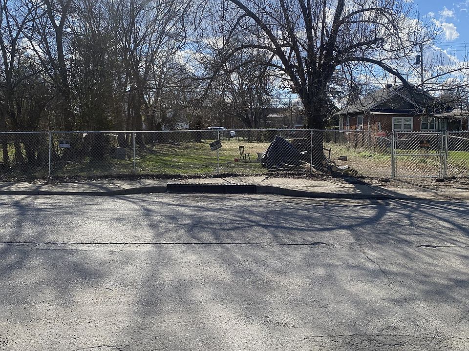 2nd image of 1725 17th Ave N