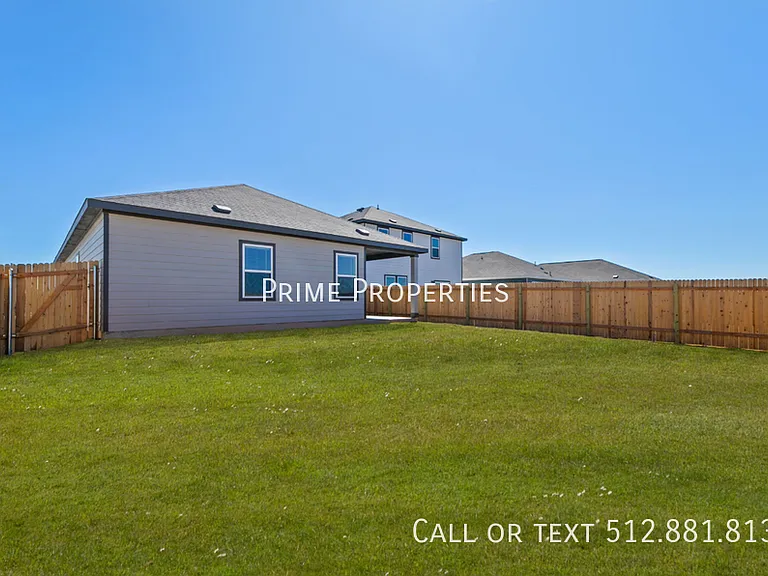 221 Wilson Springs Ln — Photo 23