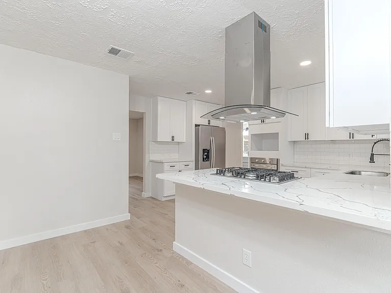 28814 Enchanted Dr — Photo 16