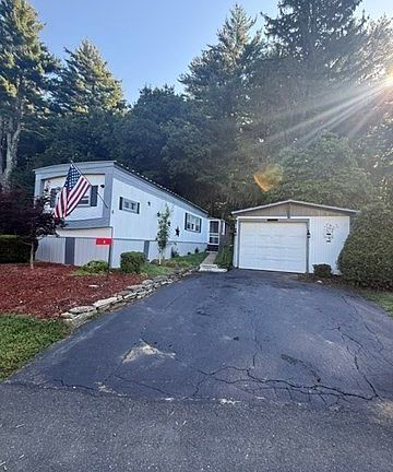 2nd image of 6 Willow Cir