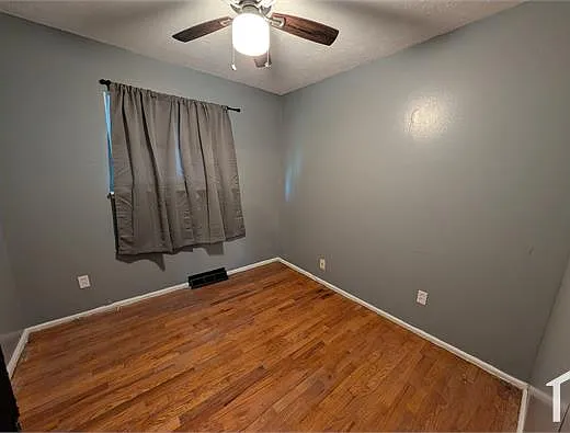 10504 Baron Dr — Photo 7