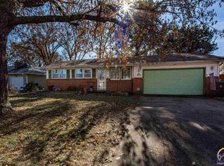 5309 SW 25th St, Topeka, KS 66614