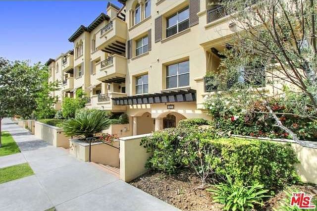 1st image of 5037 Rosewood Ave APT 303