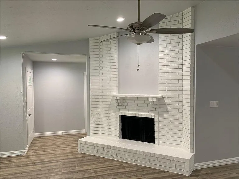 5601 Squires Dr — Photo 3