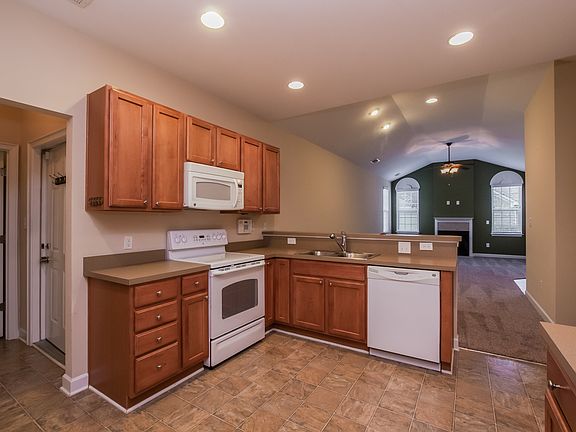 2nd image of 5533 Prosperity View Dr