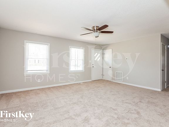 4th image of 3625 Somerset Dr