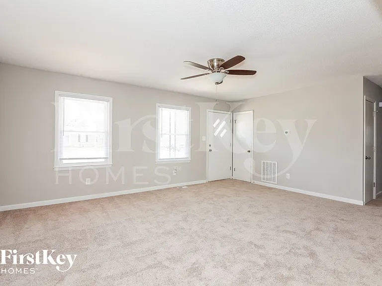 3625 Somerset Dr — Photo 4